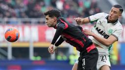 Jay idzes tampil cukup solid, meski gawang timnya harus jebol dua kali oleh brace Davide Bartesaghi. Selama 90 menit di atas lapangan, pria yang akrab disapa Bang Jay mencatat 53 sentuhan bola. (AFP/Piero Cruciatti)