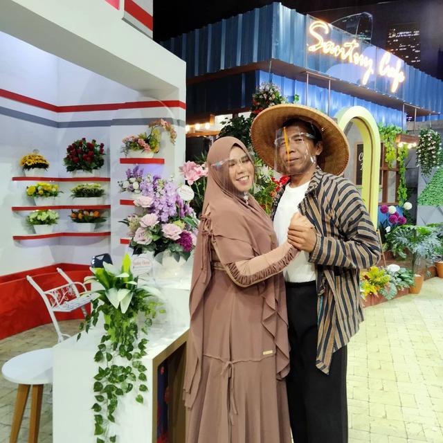 Gugat Cerai Usai 17 Tahun Dipoligami, Ini 6 Potret Kenangan Kiwil dan Rohimah