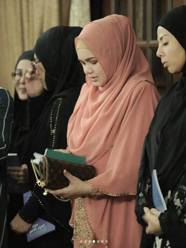 Siti Nurhaliza umumkan kehamilannya, Jumat (13/10/2017) malam waktu Malaysia. (Instagram/ctdk)