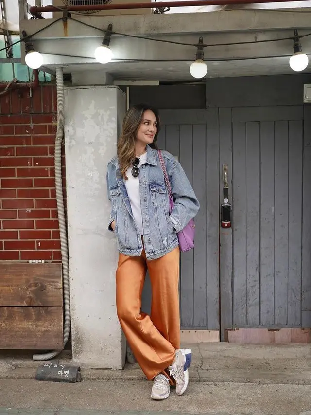 7 Gaya Stylish Luna Maya di Korea Selatan, Momen Lunch Bareng Choi Siwon Curi Perhatian