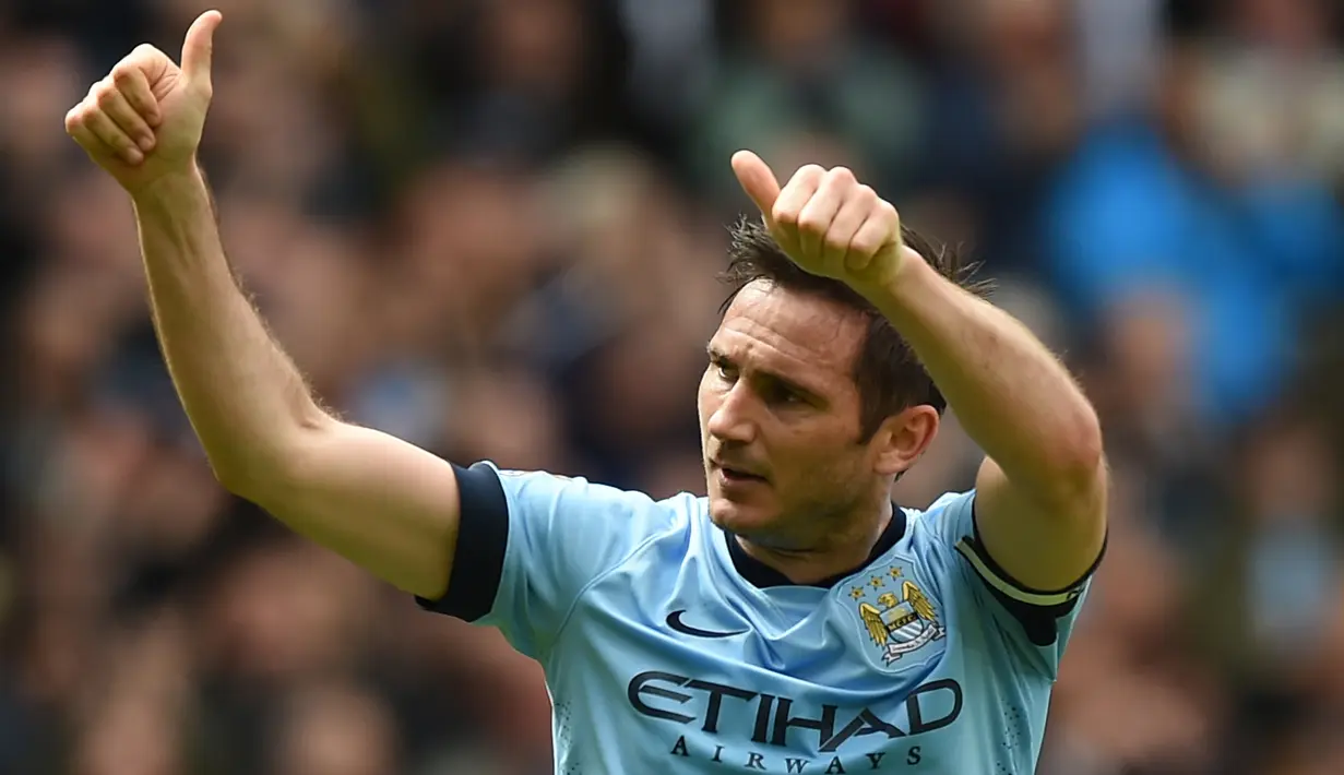 Frank Lampard memutuskan pensiun pada 2 February 2017 saat berusia 38 tahun. Klub terakhirnya adalah New ork City. Lampard pernah meraih trofi Premier LEague bersama Chelsea saat dilatih Jose Mourinho pada 2004-2005 dan 2005-2006. (AFP/Paul Ellis)