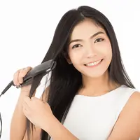ilustrasi cara merawat rambut kering karena catokan/220 Selfmade studio/shutterstock