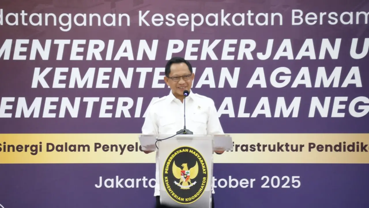 Mendagri Tito Karnavian Teken MoU Perkuat Infrastruktur Pendidikan Pesantren