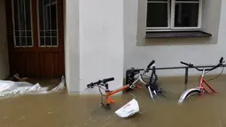 Ribuan orang telah meninggalkan rumah mereka sejak hujan deras mulai turun pada hari Jumat (31/5/2024). (Michaela STACHE/AFP)