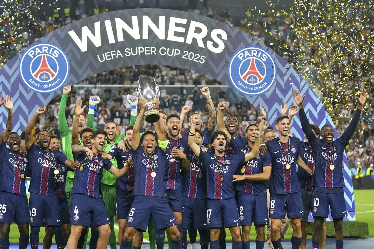 Foto: Mentalitas Paris! Kemenangan Historis PSG di Final Super Cup Lewat Comeback Manis