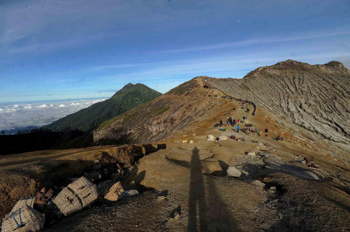 FOTO: Kawah Ijen Destinasi Favorit Wisata Alam Akhir Tahun