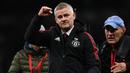 Hasil apik Manchester United kala mengalahkan Tottenham 3-0 pada laga lanjutan Liga Inggris dini hari tadi, merupakan kesempatan berharga bagi sang pelatih Ole Gunnar Solskjaer untuk tetap bertahan di MU. Solskjaer tentunya harus berterima kasih dengan penampilan impressif pemainnya. (AFP/Glyn Kirk)