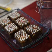 Simak resep Festive Blondies yang jadi brownies renyah dari Chef Vindex (Foto: Chef Vindex)