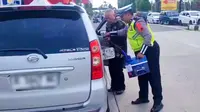 Pertamax Polisi Penyambung Laju Kendaraan Pemudik di Pemalang