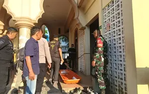 Seorang Pria Ditemukan Tewas Misterius di Toilet Masjid Rumah Gubernur Sulsel