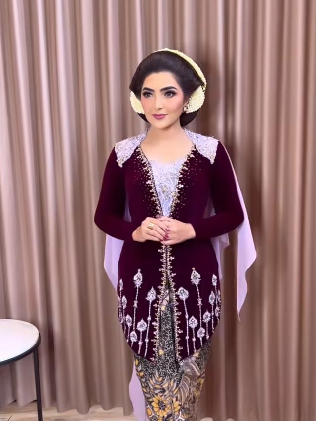 Gaya Ashanty di Acara Mitoni Aurel