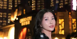 Melalui akun Instagram pribadinya, Sarwendah mengunggah momen seru dan bahagia menyambut lembaran yang baru dengan liburan di Macau. [@sarwendah29].