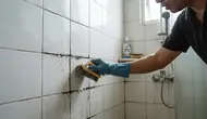 9 Cara Menghilangkan Jamur Hitam di Kamar Mandi, Ampuh dan Mudah Dilakukan