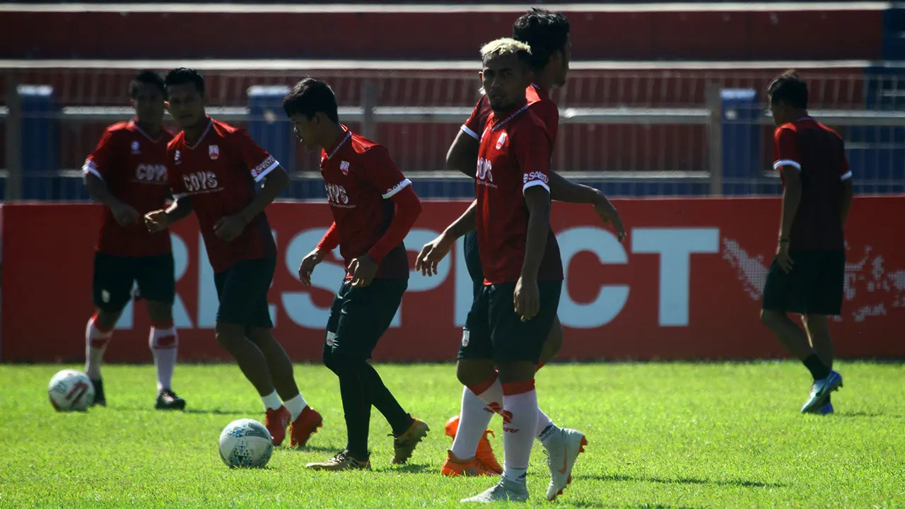Persis Solo