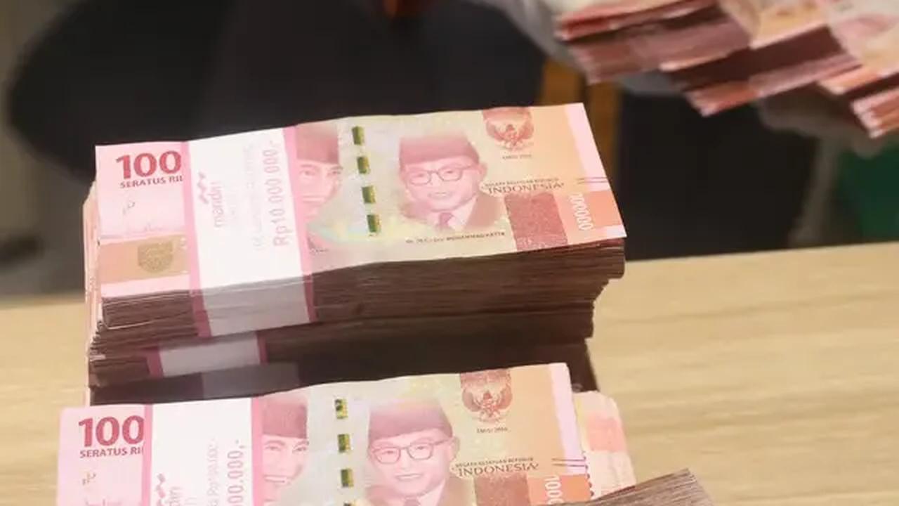 Selain itu, zaman dulu tantangan transaksi keuangan juga masih minim.
