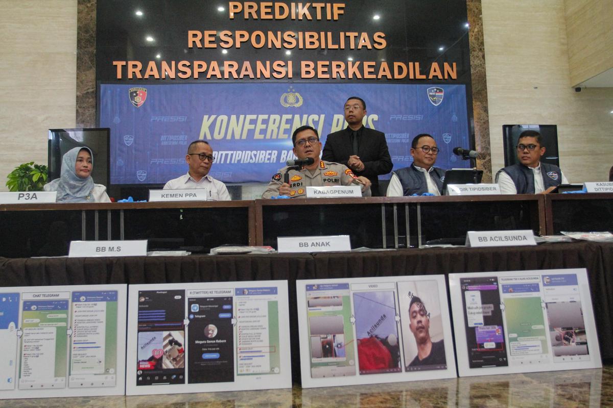 Polisi tangkap tersangka pemilik situs video porno anak di Pangandaran
