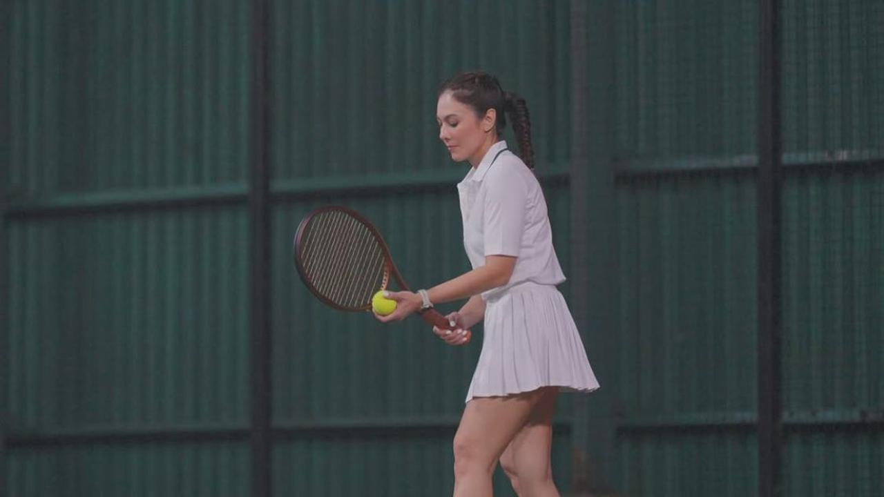 5 Potret Wulan Guritno Main Tenis Rahasia Body Goals yang Bikin Netizen Kagum