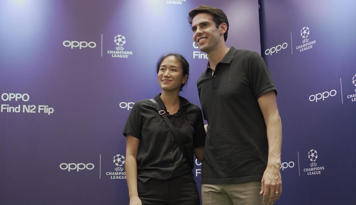 <p>Chef Renatta Moeloek foto bersama legenda timnas Brasil dan AC Milan, Kaka, dalam sebuah acara makan malam spesial yang digelar pada Sabtu (3/6/2023)&nbsp;malam hari WIB. (Bola.com/Okie Prabhowo)</p>