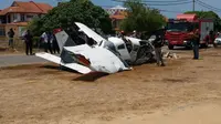 Pesawat Terhempas Saat Akrobatik di Udara, Pilot 77 Tahun Tewas 
