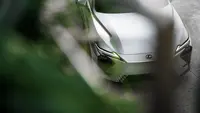 The All-New Lexus ES Segera Meluncur, Ada Hybrid dan BEV
