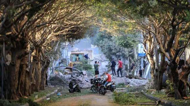 Serangan Udara Israel Hancurkan Permukiman dan Infrastruktur di Pinggir Selatan Beirut
