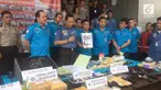Badan Narkotika Nasional mengungkap jaringan narkoba di 4 kota berbeda di Indonesia. BNN juga menyita berbagai jenis narkoba.