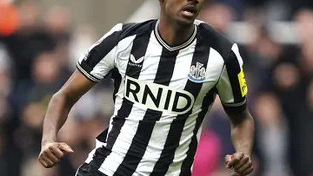 Newcastle United Hukum Alexander Isak: Diasingkan dari Acara Keluarga Klub