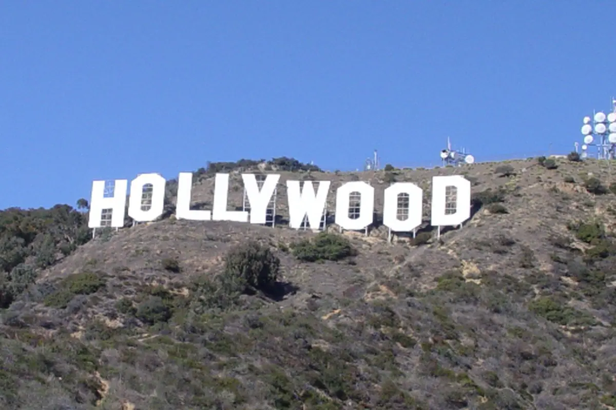 Ini Cerita Soal Hantu di Tulisan `HOLLYWOOD`
