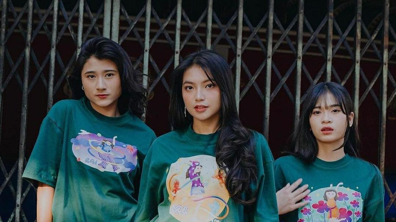 Spesial di tanggal 8 November hari ini, Erigo bersama 14 member JKT48 akan melakukan sesi live streaming di Shopee Live pada pukul 18.00 - 20.30.