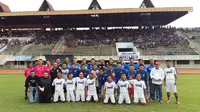 PSIS Semarang menang 15-1 dalam laga ekshibisi melawan suporter mereka, Panser Biru.