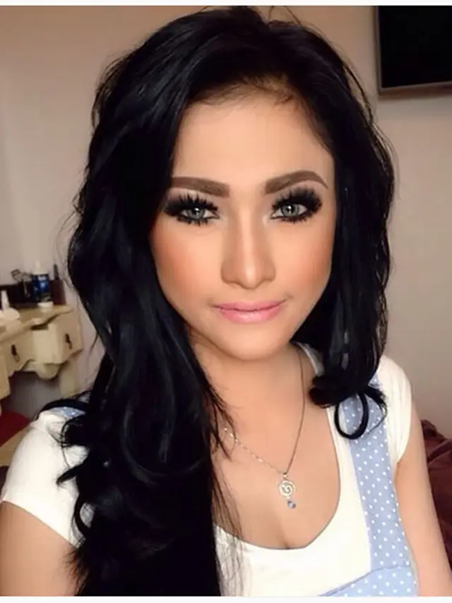 [Bintang] Amel Alvi