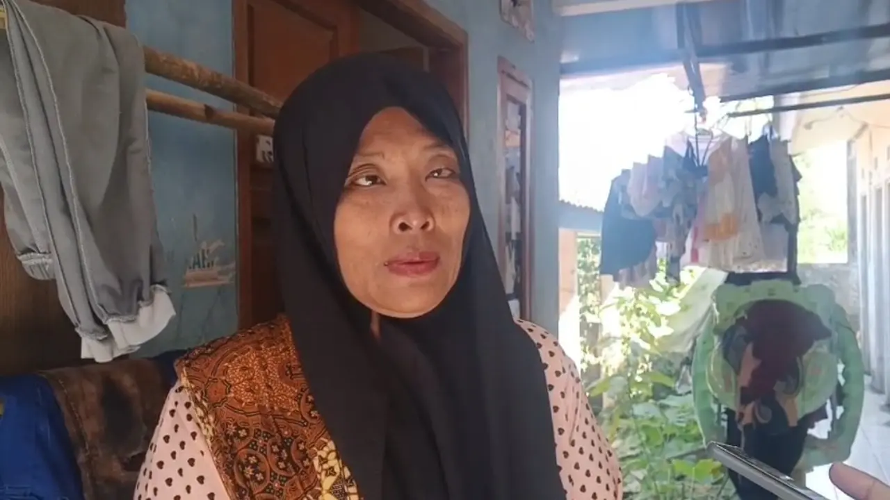 Kisah Meti tinggal di bekas toilet musala