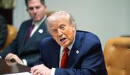 Presiden Amerika Serikat Donald Trump saat berada di Roosevelt Room, Gedung Putih, Rabu (10/12/2025). (Dok. AP/Evan Vucci)
