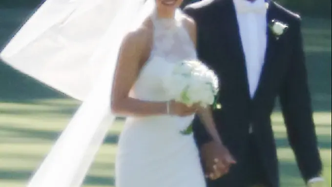 Derek Jeter dan Hannah Davis (via. TMZ)