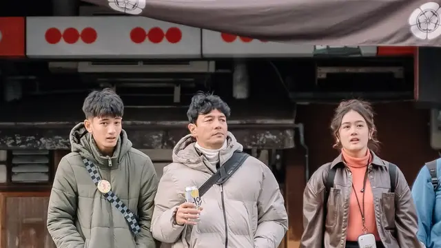 Potret Hesti Purwadinata dan Edo Borne Ajak Anak Liburan di Jepang (credit: instagram/hestipurwadinata)