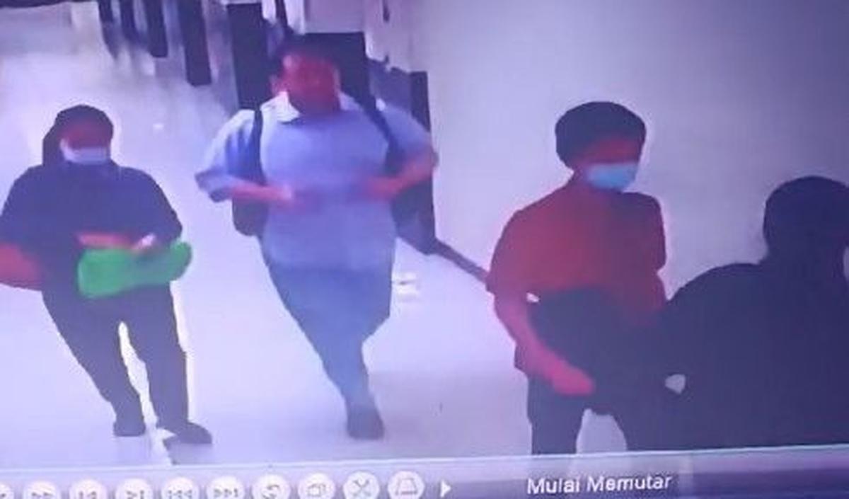 Naik Taksi Online<br>