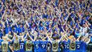 Pemain Islandia memberi hormat kepada pendukungnya setelah mengalahkan Austria 2-1 dalam laga Grup F Piala Eropa 2016 di Stade de France, Saint-Denis, (22/6/2016). (EPA/Abedin Taherkenareh)