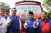 Didukung Ribuan Sopir Angkot, Wajah Ridwan Kamil Mejeng di Mobil Angkot