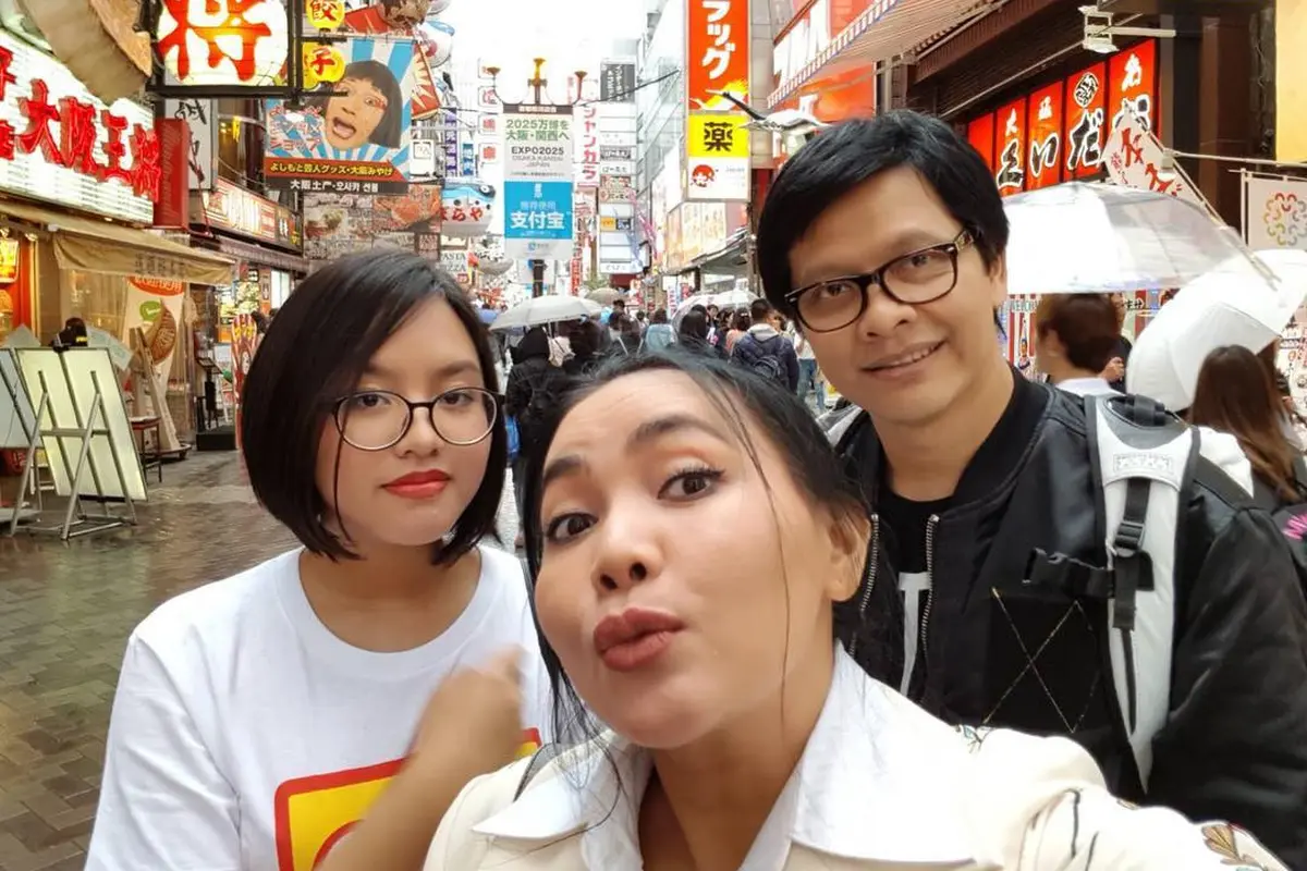 [Bintang] Super Imut, Cantiknya Naja Dewi, Putri Armand Maulana-Dewi Gita yang Dandanannya Hipster