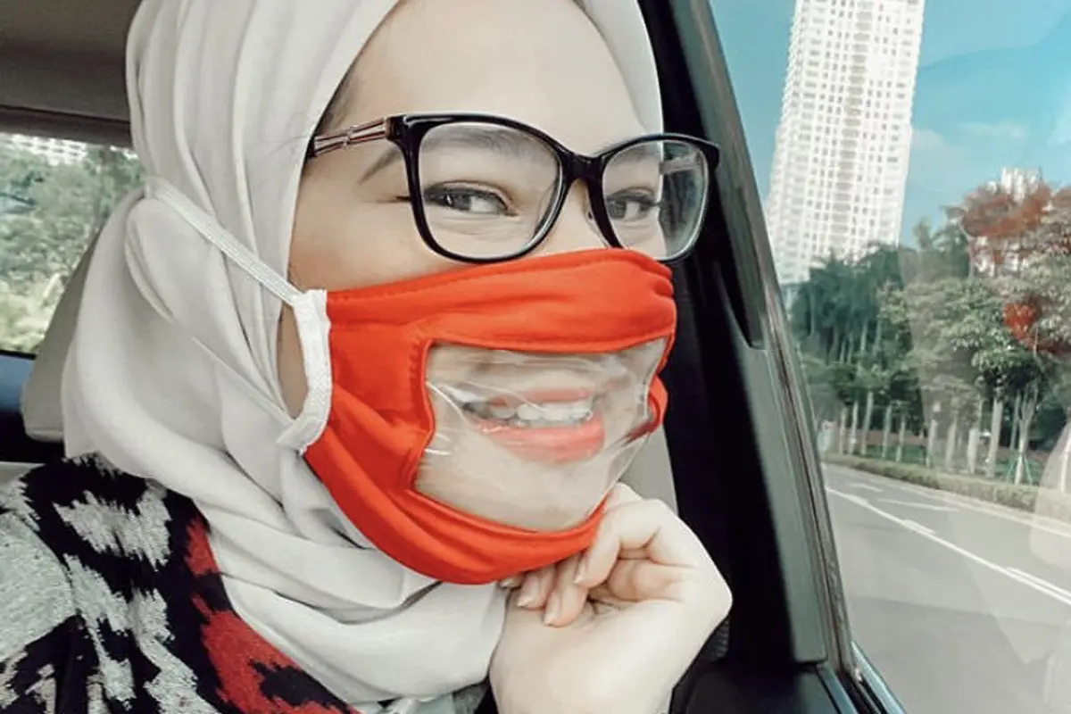 Masker transparan untuk teman disabilitas/dok. Instagram @angkie.yudistia