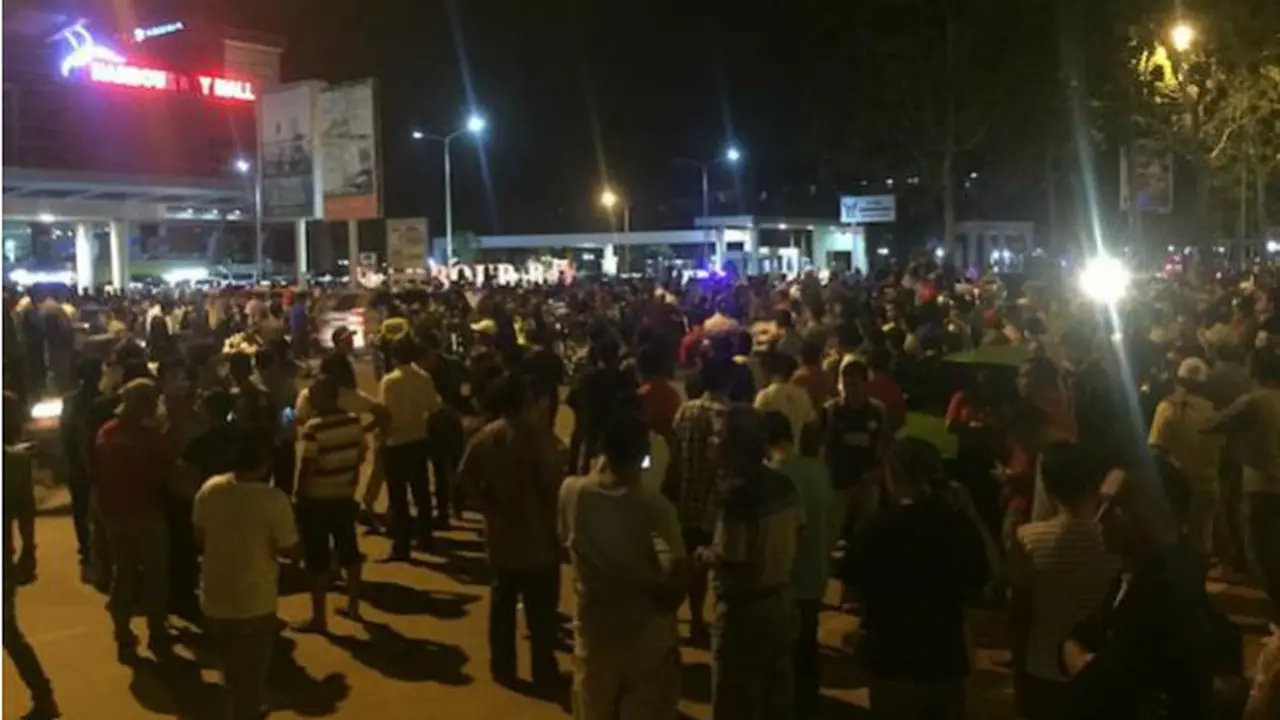Bentrok Sopir Taksi Online dan Taksi Konvensional di Batam