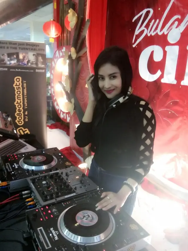 DJ Izty Nathalia