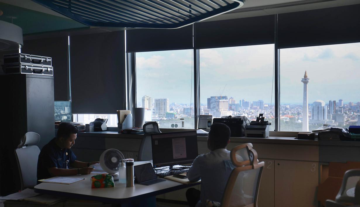 Suasana salah satu gedung di Balai Kota Jakarta saat hari pertama pelaksanaan kebijakan Work From Home (WFH) bagi Aparatur Sipil Negara (ASN) pada Jumat (10/4/2026). Pemerintah Provinsi DKI Jakarta mulai menerapkan kebijakan Work From Home (WFH) bagi Aparatur Sipil Negara (ASN) pada hari ini, Jumat (10/4/2026). (Kapanlagi.com/Budy Santoso)