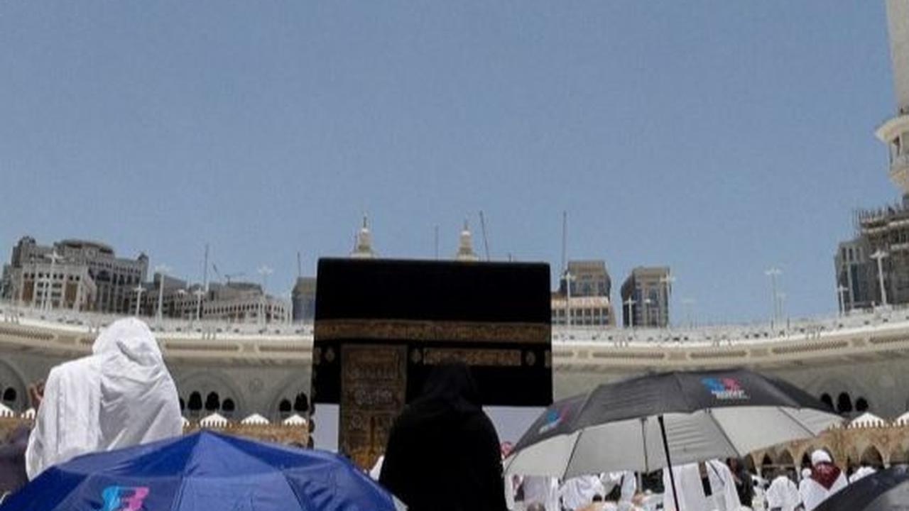 Kedua, matahari akan kembali melintas tepat di atas Ka'bah setiap 16 Juli atau 17 Juli pukul 16:27 WIB atau 12.27 WAS. Foto: Media Center Haji 2024 / Sigid Kurniawan<br>