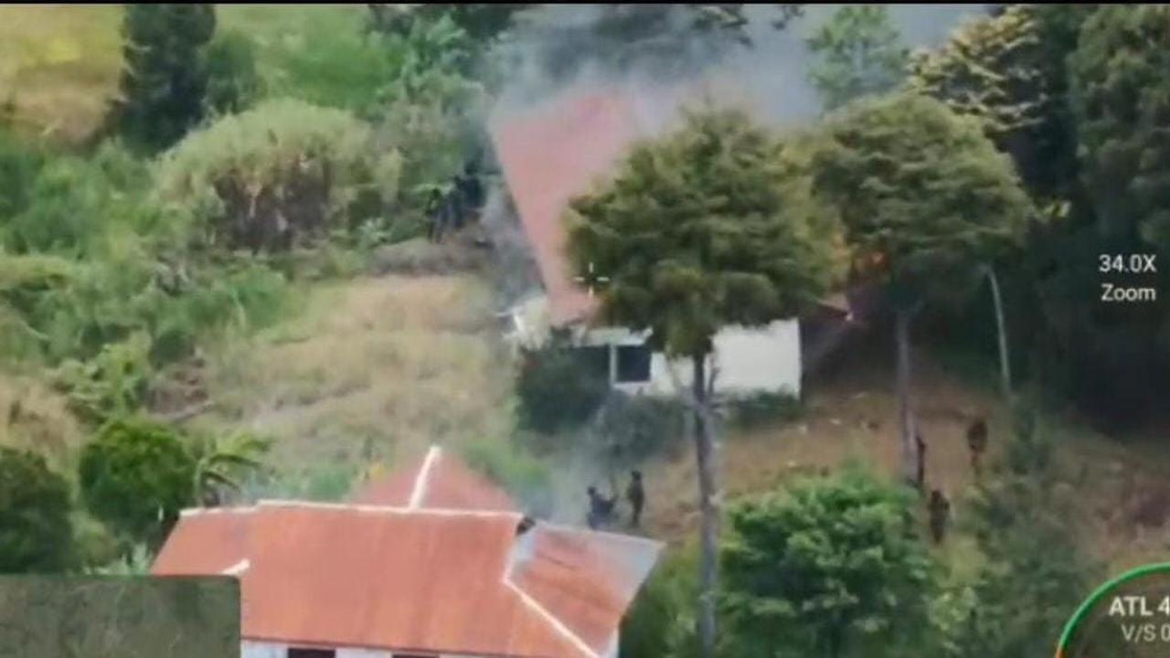 KKB bakar rumah bupati