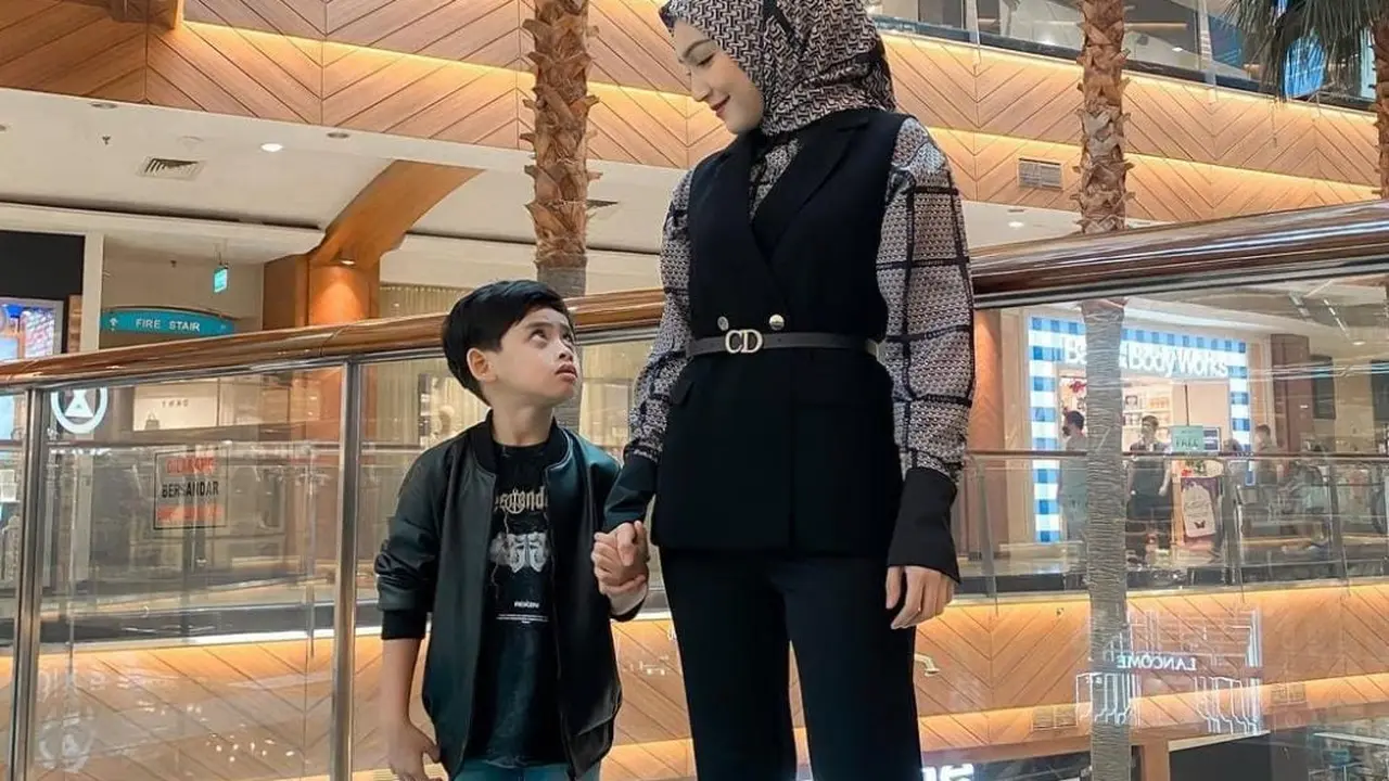 Ibrahim, Anak Sulung Melody Prima yang Bergaya Bad Boy Tapi Punya Sifat Good Boy