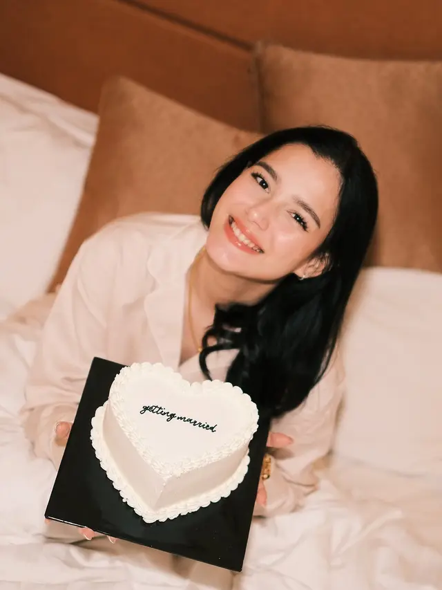 6 Potret Bridal Shower Yasmine Ow Bareng Sahabat, Ceria Jelang Hari Bahagia