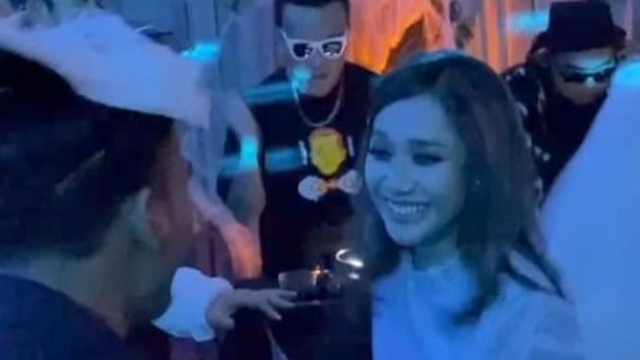Jadi Hantu Super Imut