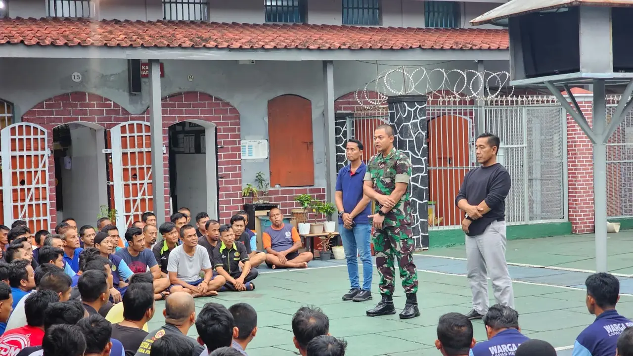Komandan Kodim 0613/Ciamis, Letkol Inf. Afiid Cahyono melangsungkan kunjungan dinasnya ke Lembaga Pemasyarakatan (Lapas) Kelas IIB Ciamis, Jawa Barat Jumat, (4/7/2025).