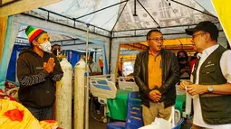 Pasien Gempa NTT Dirawat di Tenda, Pemerintah Siapkan RS Lapangan